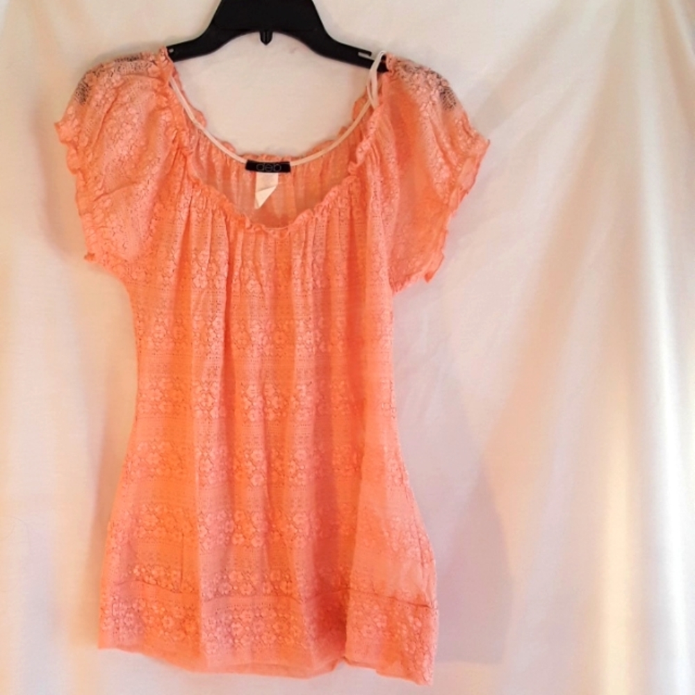 Sheer lace short sleeve top made by deb sz 2x